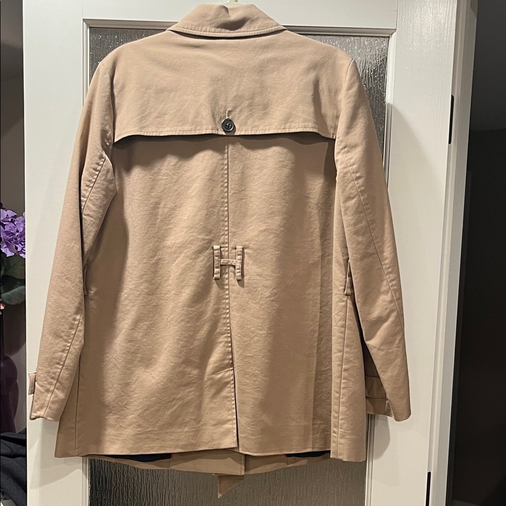 Tommy Hilfiger women’s Tan Double-Breasted Coat - Picture 2 of 2